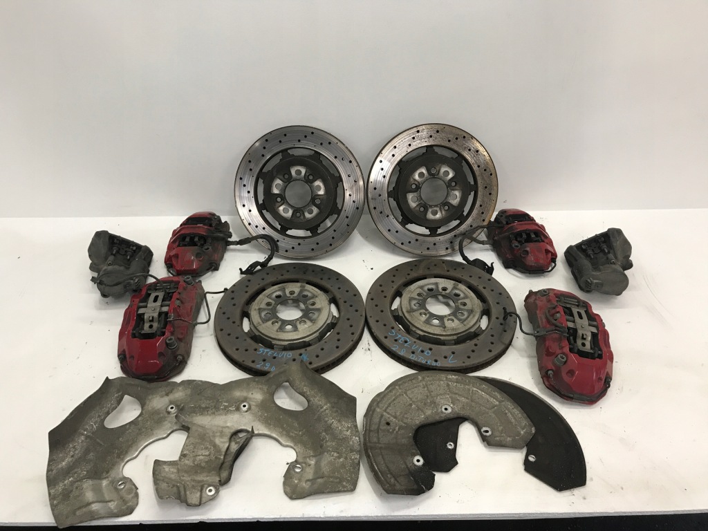 фото №1, Stelvio quadrifoglio 2.9 510km суппорты тормозные диски kpl