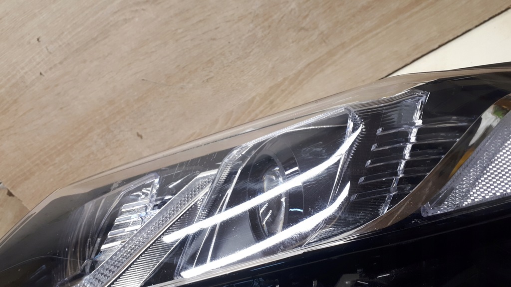 фото №8, Toyota camry viii 17- лампа передняя левая 81150-33g00