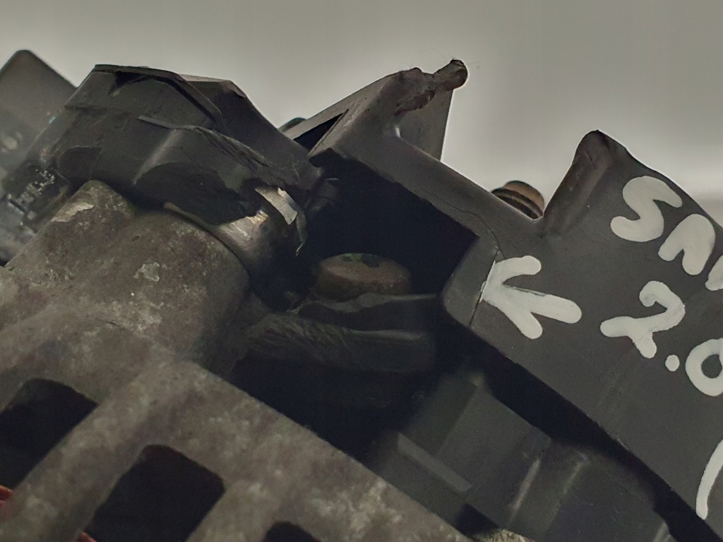 Купити Генератор saab 95 9-5 1 2.0 t 0124525016 5248372 bosch 140a