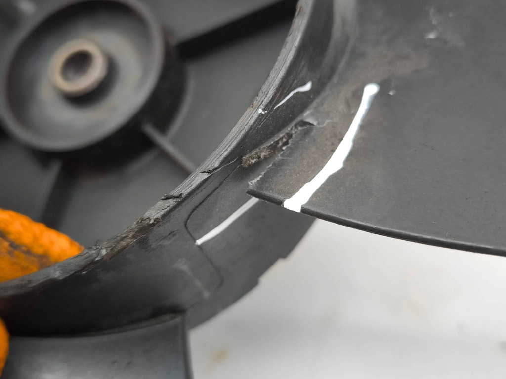 фото №8, Nissan 350z 2003 крыльчатка вентилятора