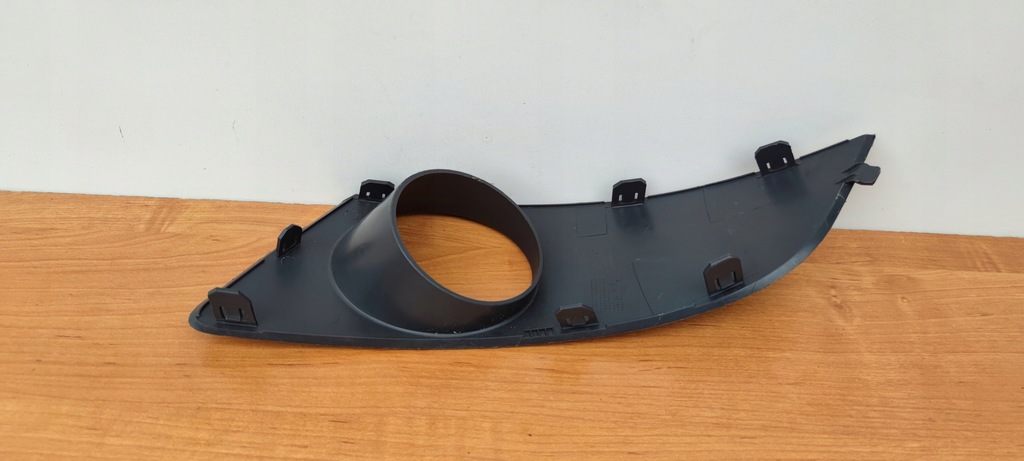 фото №2, Dacia logan lift 09-12 rok правая решётка бампера