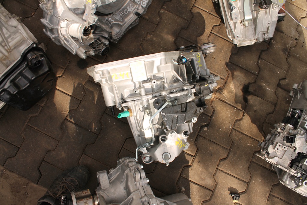 фото №1, Коробка передач передач renault dacia jt4004 10 tyskm