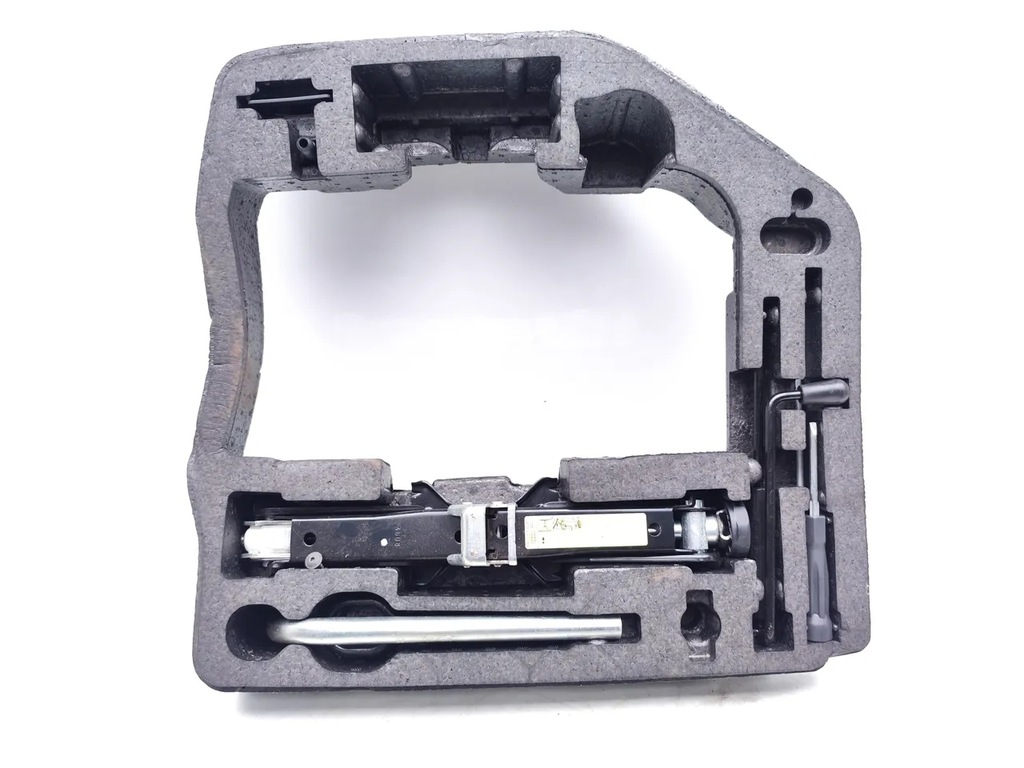 фото №9, Audi a5 набір інструментів do колеса запасного 2009 coupe 2/3dr 8t0012109a