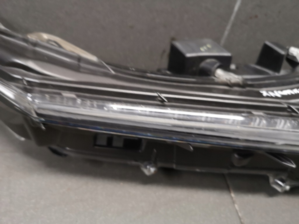 фото №3, Лампа led дневная правый перед lexus nx200t