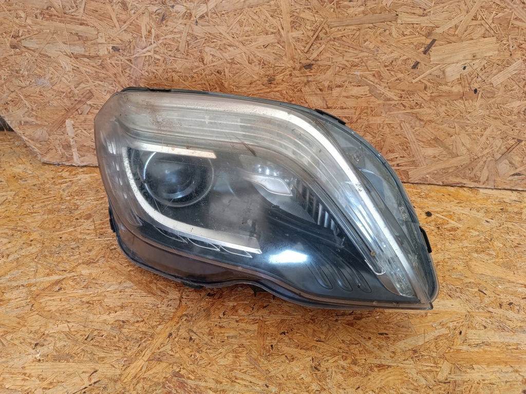 Фара правая  перед фара европа  a2048200839 mercedes glk w204 led Цена