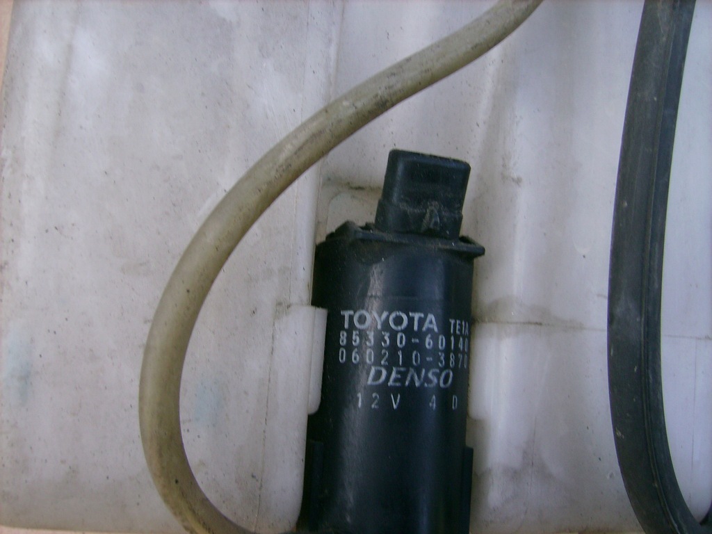 фото №11, Бак омывателя насос toyota avensis verso 01-03r 2.0 d4d 060851-073