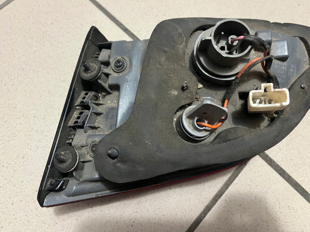 фото №11, Hyundai i30 i-30 kombi лампа задняя задняя левая w крышка