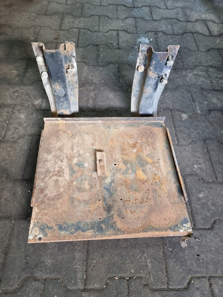 фото №1, Основание аккумулятор maxity cabstar 07-22r