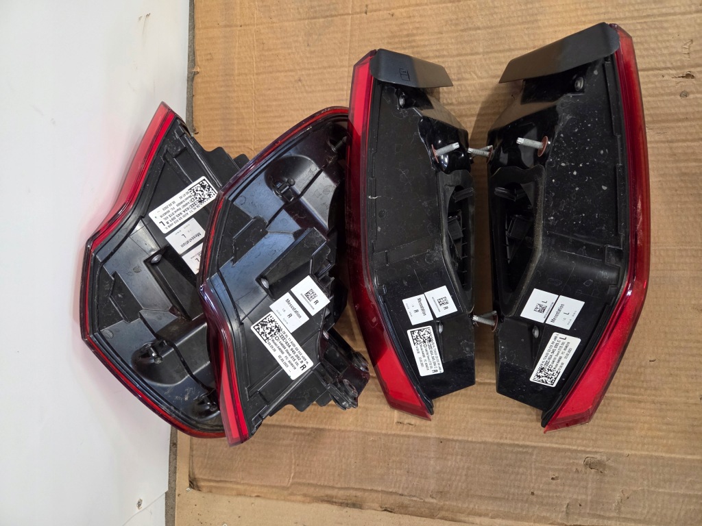 Купити Audi q3 83a ліхтарі  задній правий ліва кришки комплект led європа