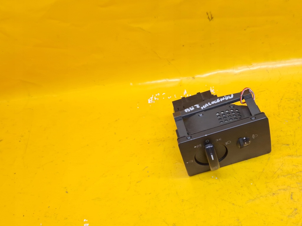 Купить Переключатель света focus mk2 04-08r 7m5t