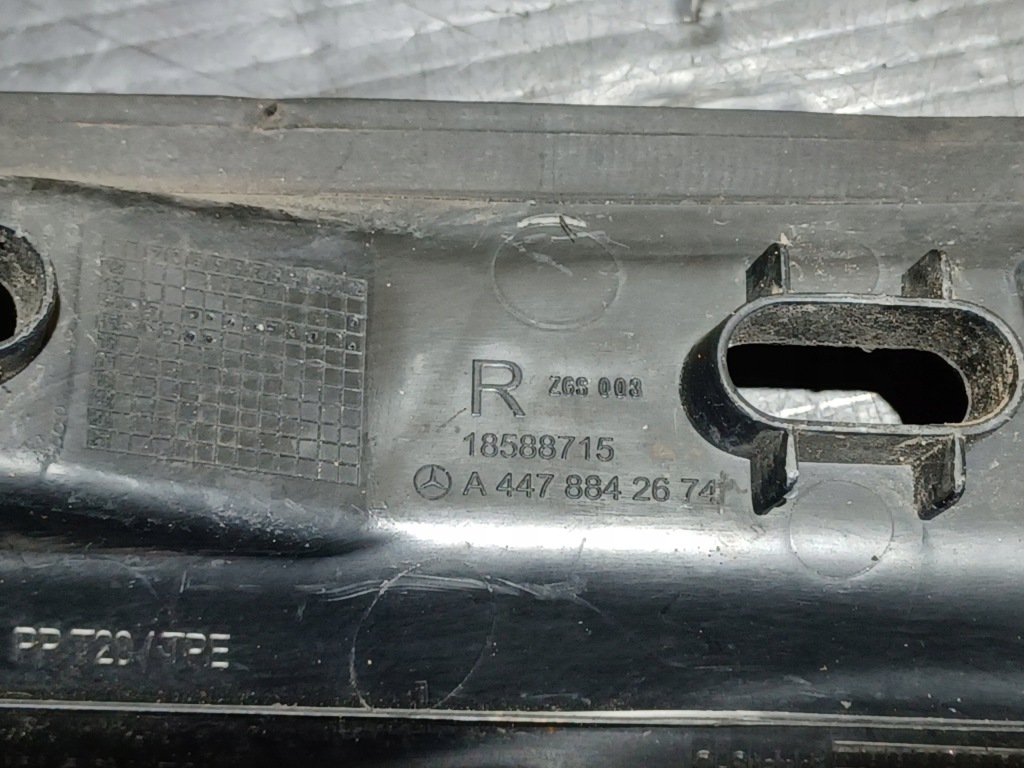 фото №9, Mercedes vito w447 заглушка жабо правая прокладка стекло a4478842674