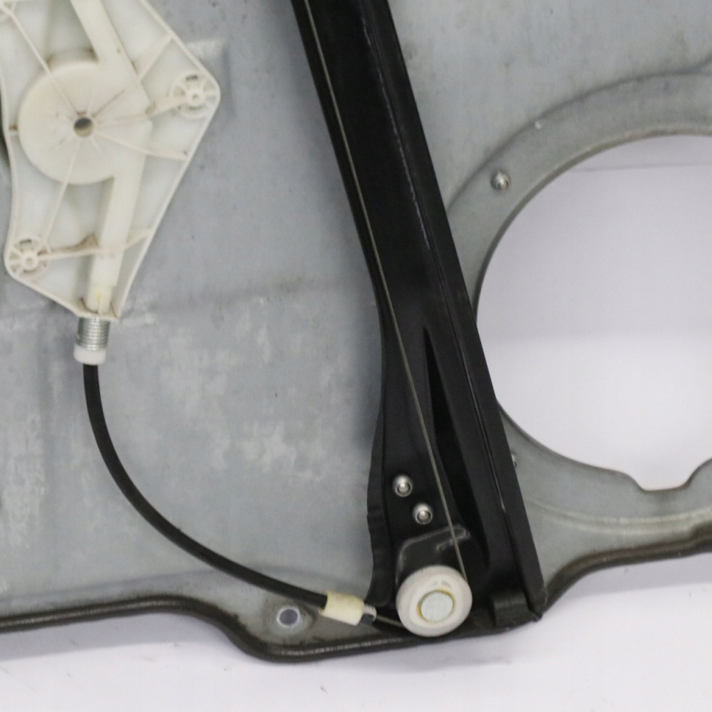 фото №11, Mercedes w164 кронштейн обшивка підйомник скло перед правий a2514401813