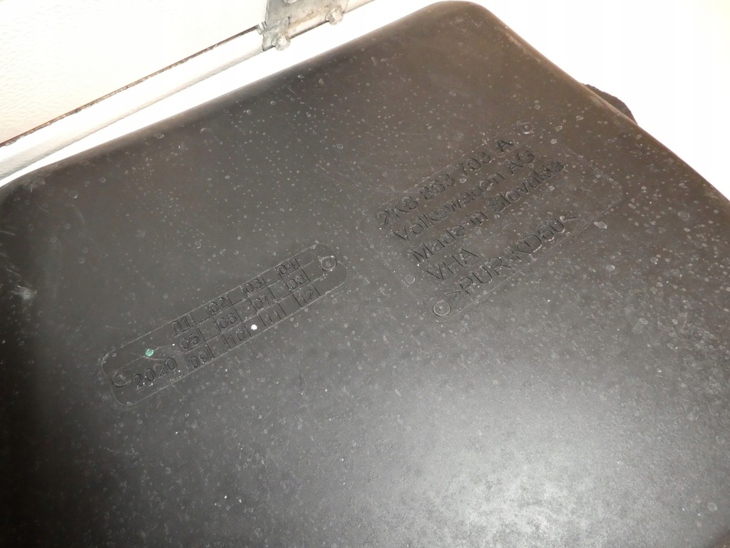 фото №14, Vw caddy v 5 коврик обшивка резиновый резиновый элемент 2k8863703b