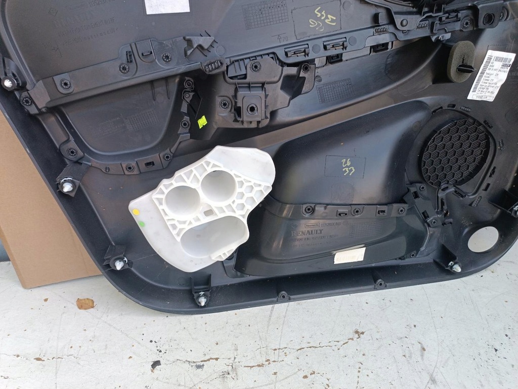фото №9, Обшивка обивка дверь правый перед renault clio iv 809004539r