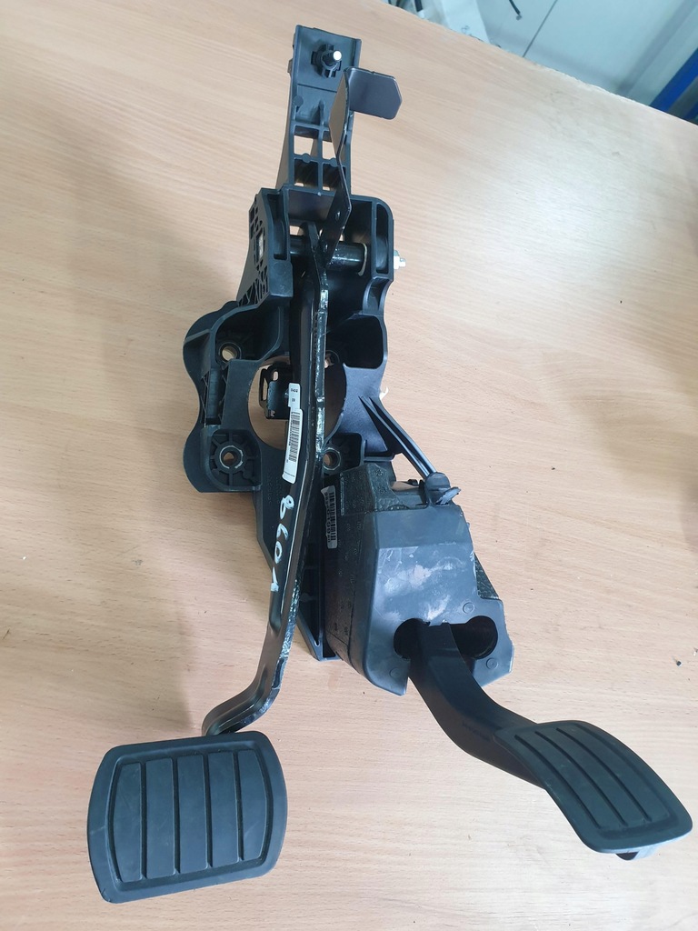 фото №1, Citroen ds7 2019- педаль тормоза газа 9813699680