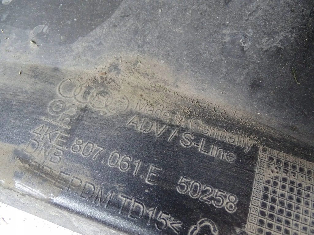 фото №6, Бампер передній решітка радіатора audi e-tron 4ke s-line lift 4ke807061e