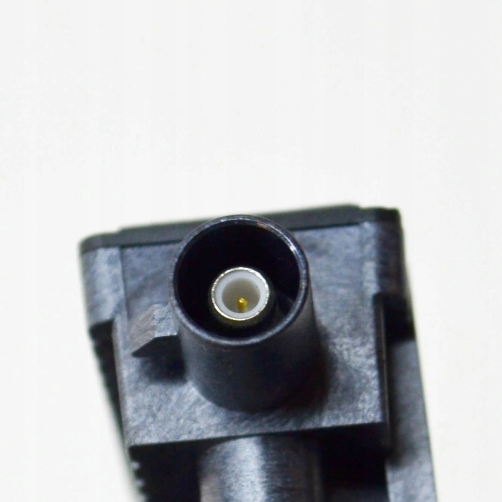 Tesla model 3 2019 правая сторона камера на крыле боковой Недорого