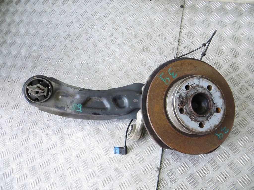 фото №1, Mercedes w176 поворотный кулак левая задняя задняя 12-