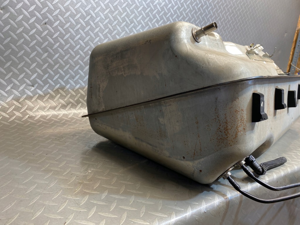 фото №5, Бак bak топлива aston martin db9 2004-2016