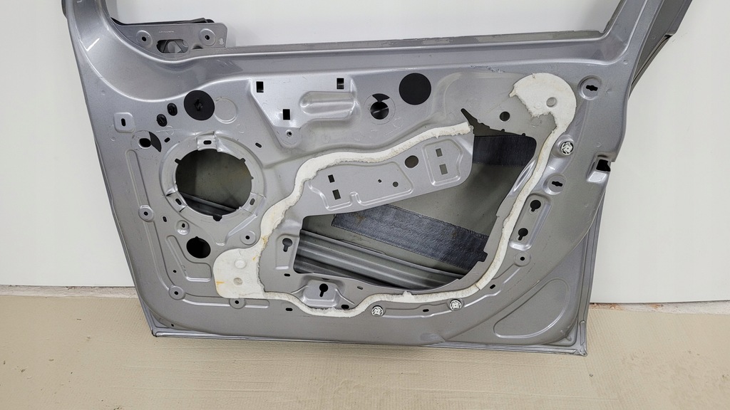 фото №10, Двері перед передні праве peugeot 2008 12