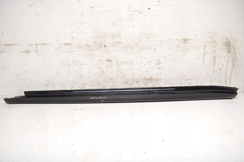 фото №1, Porsche macan накладка порог левая c9x 95b854883a