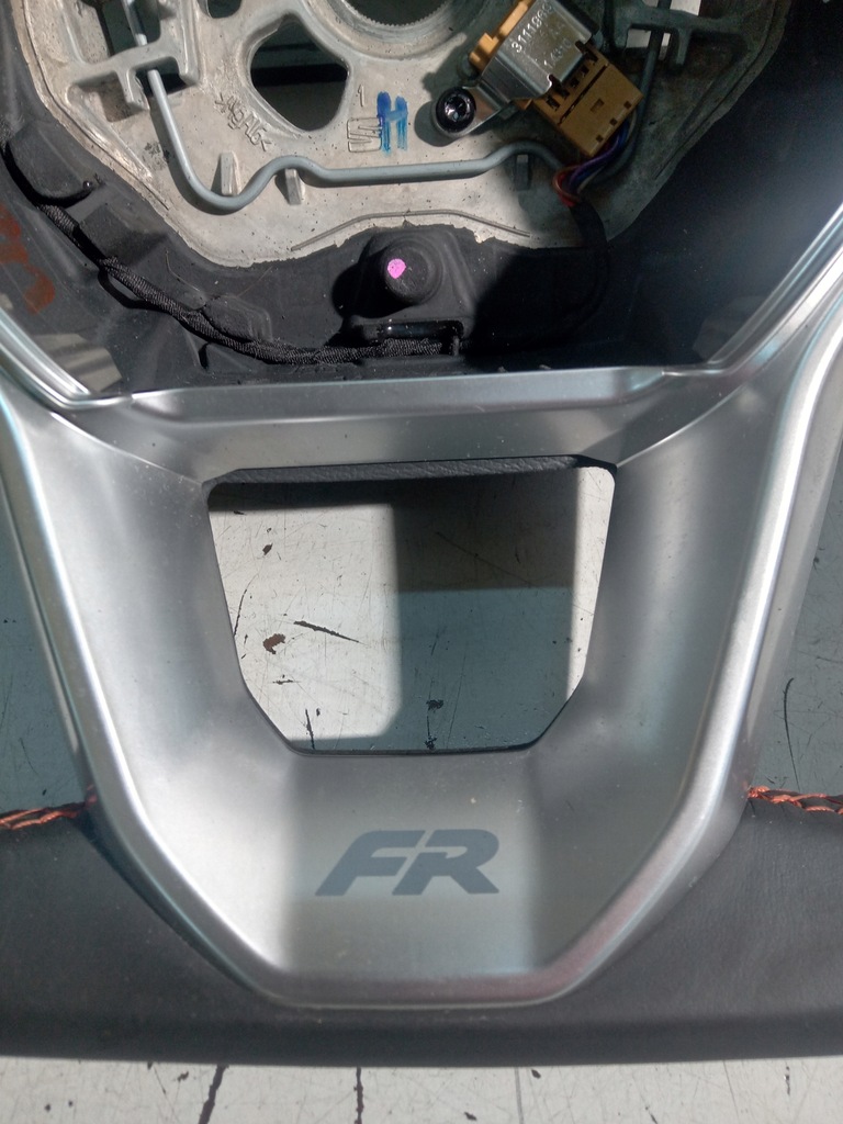 фото №4, Seat leon iv fr повітропровід шкіра мультифункція