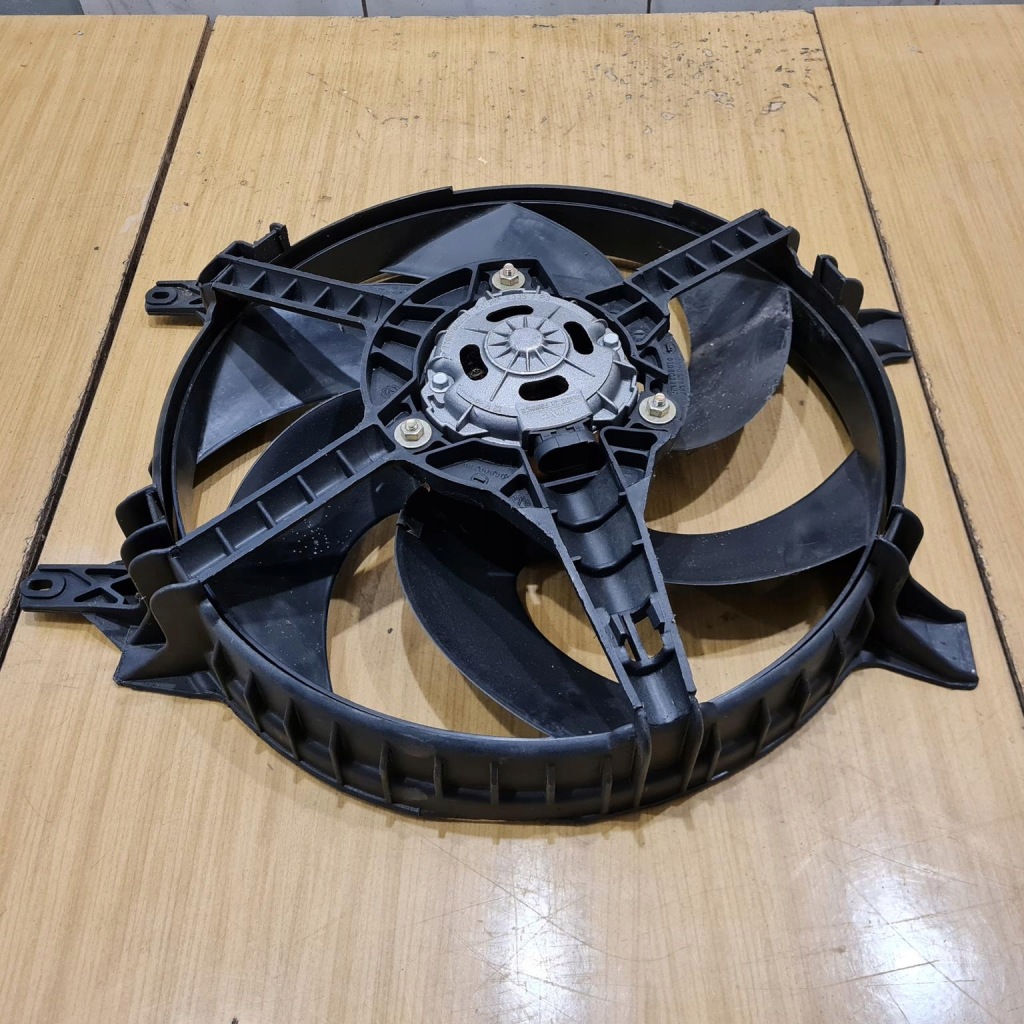 Renault clio 1 1.9 d вентилятор радіатора води рідина новий ! Зі Шроту