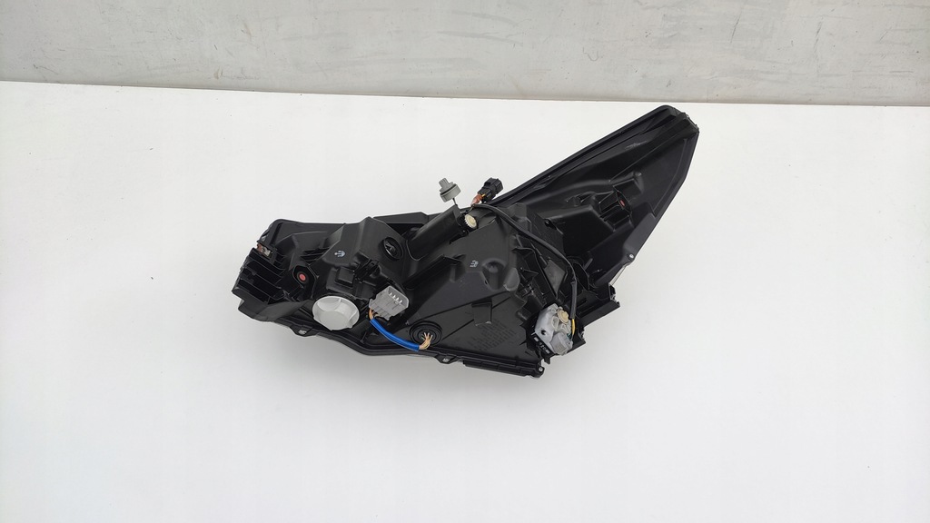 фото №7, Subaru forester 5 v 2019 лампа full led правый перед передняя lp37