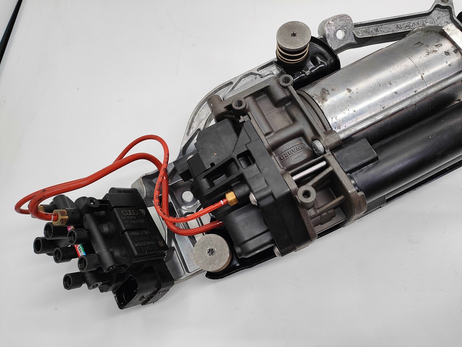 фото №10, Насос компресор підвіска 9j1616006d taycan