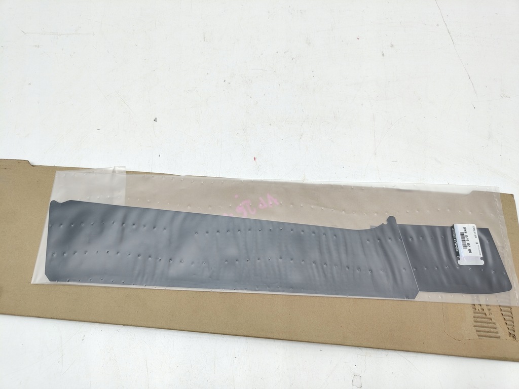 фото №1, 802857064r наклейка декоративная защитная пленка dacia logan