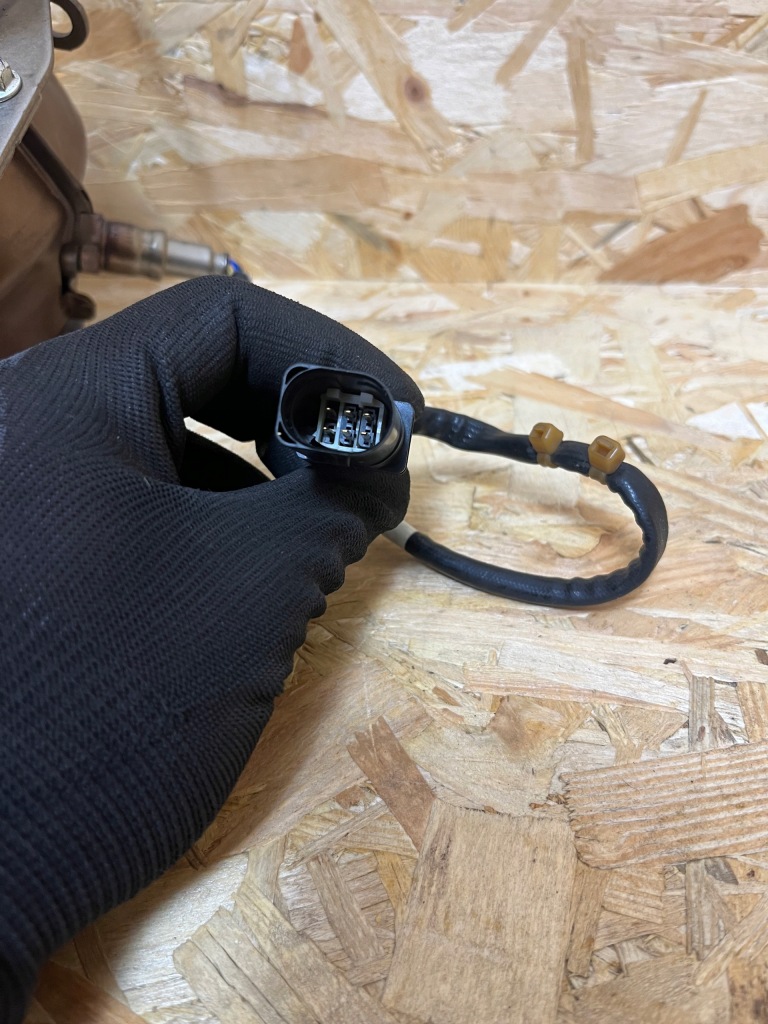 Купити Каталізатор + датчик alfa romeo jeep 1.3 гібрид 23r 8km 52141373 ideał