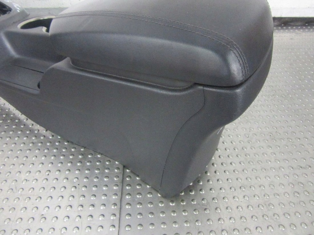 фото №7, Hyundai genesis coupe 2016 тунель середній підлокітник