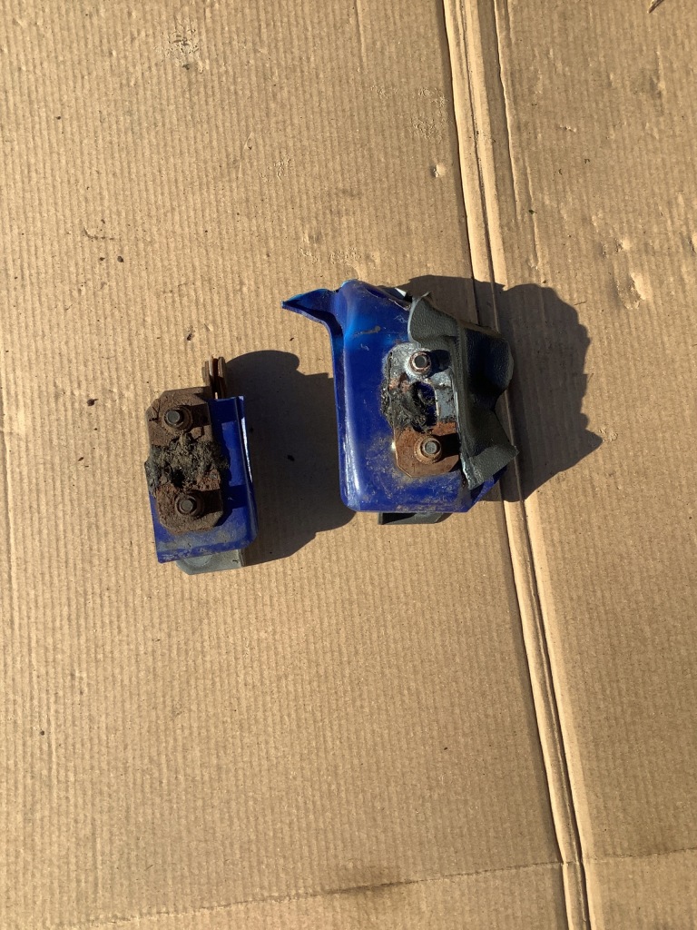 Ligier x-too петлі капота Доставка