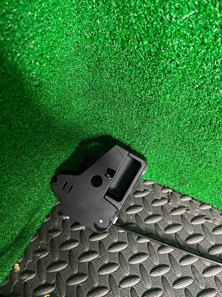 фото №3, Alfa romeo giulia замок спинка сиденье 05053323900