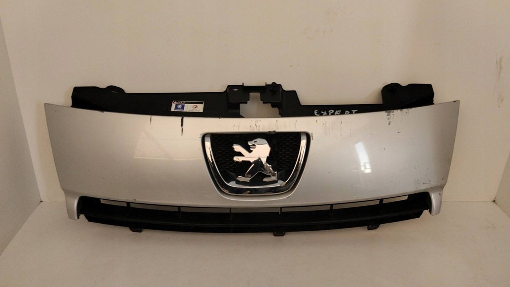 фото №1, Peugeot оригинальный номер 1497644077 решётка радиатора решётка радиатора бампера