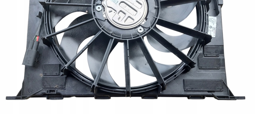 Bmw g30/31 g11/12 вентилятор радіатора 8655845-02 Недорого