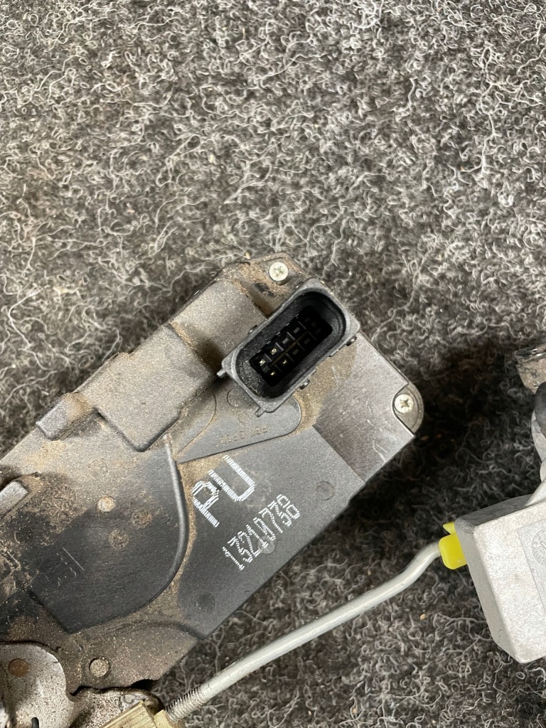 Opel astra h iii замок дверь левый задний  задний ручка комплект 13210738 pu с Разборки