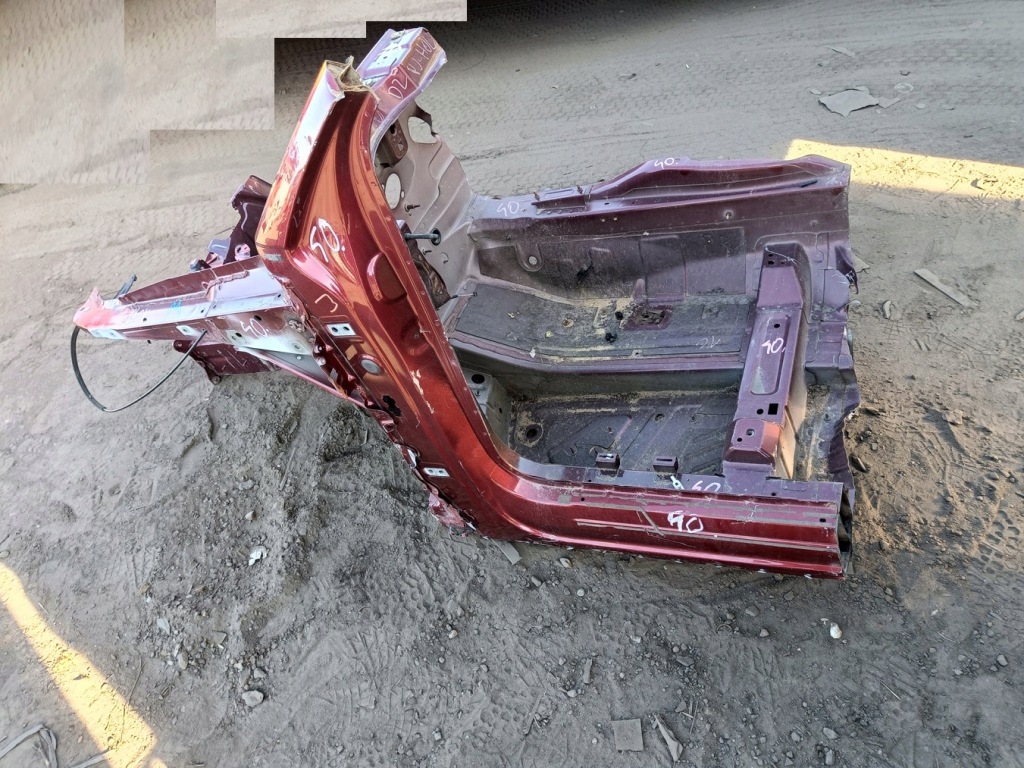 фото №2, Audi q5 80a четверть левая передняя левый перед порог блок двигателя