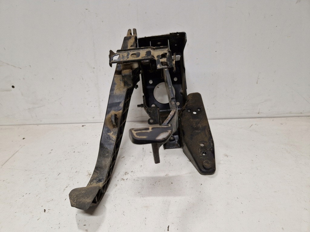 фото №1, Основание педалей педаль сцепления тормоза vw t4 2.5 tdi