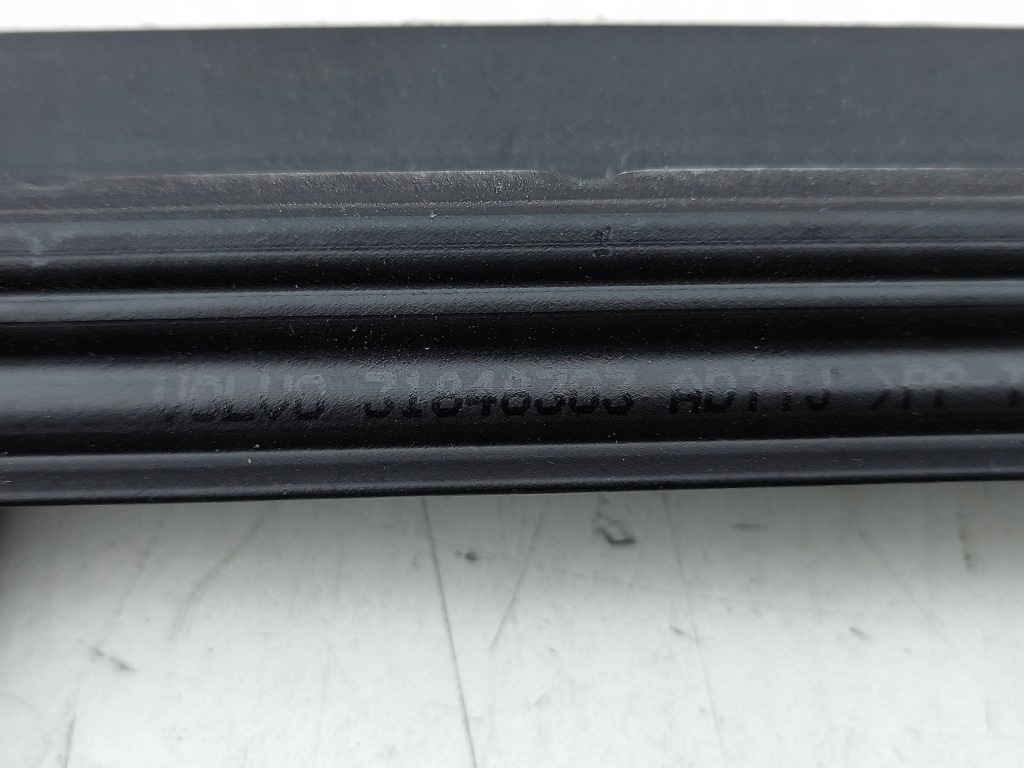 фото №16, Volvo s90, v90 2018 прокладка стекло дверь передних 31848303