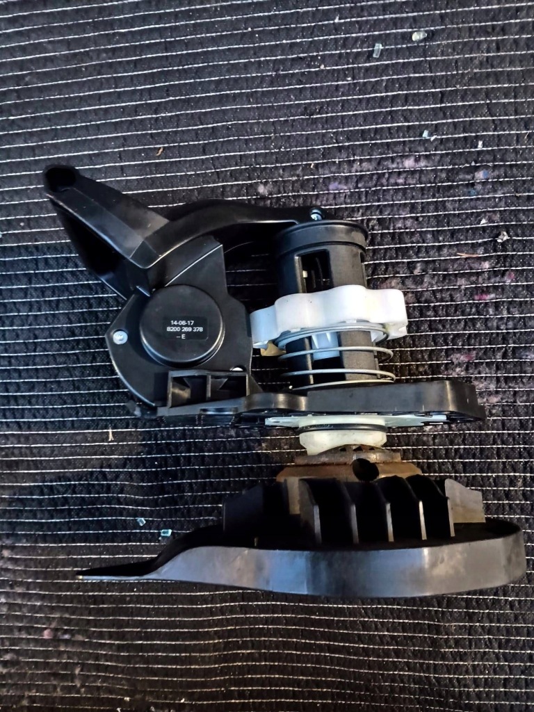 фото №7, Кронштейн колеса запасного підйомник renault clio iv hb 12- 8200922466