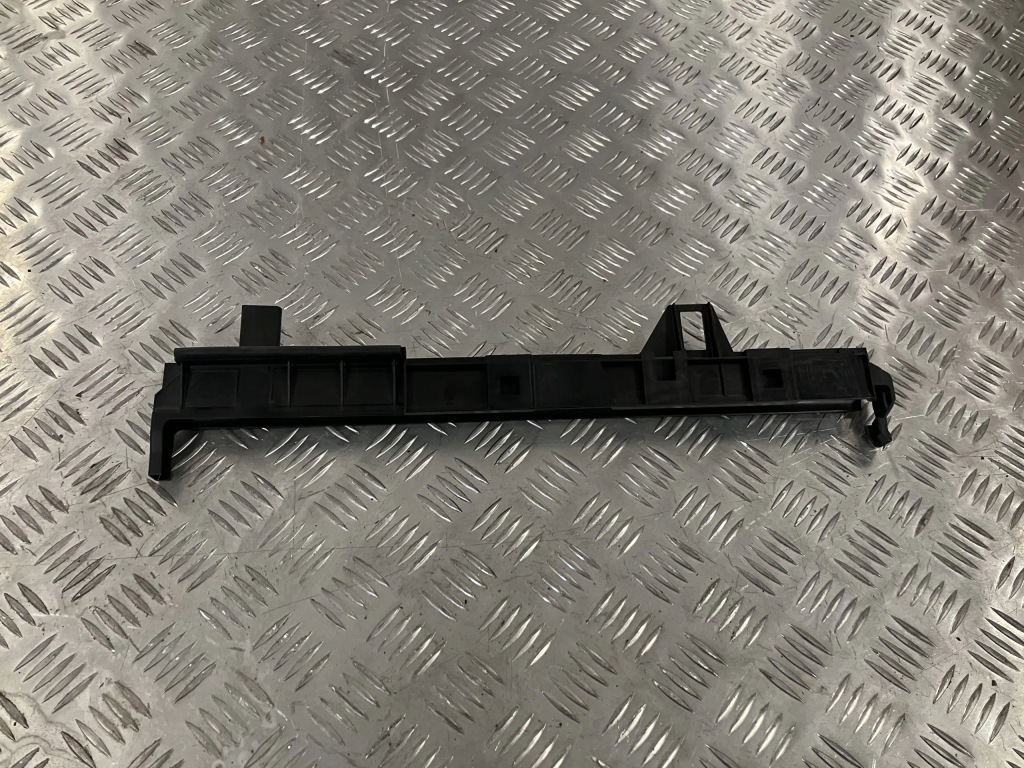 фото №1, Кронштейн радіатора mercedes w117 w176 x156