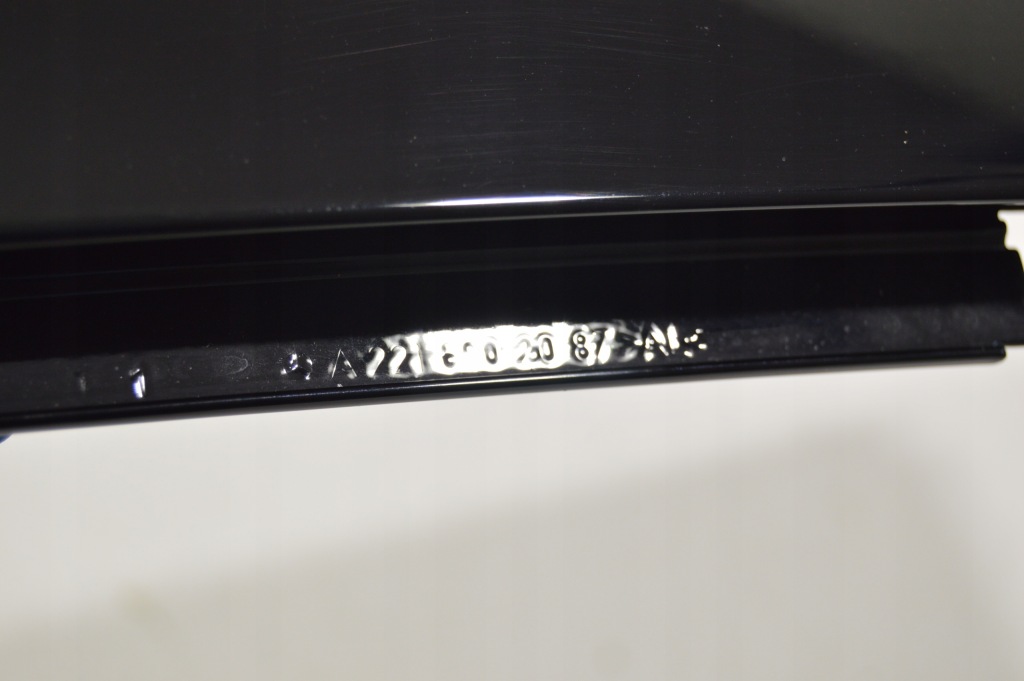 Молдинг дверь правая задняя dekor mercedes w221 2216902087 в Украине