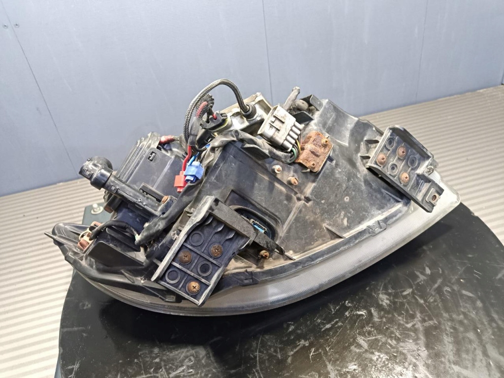 фото №9, Subaru tribeca фара лампа левый перед