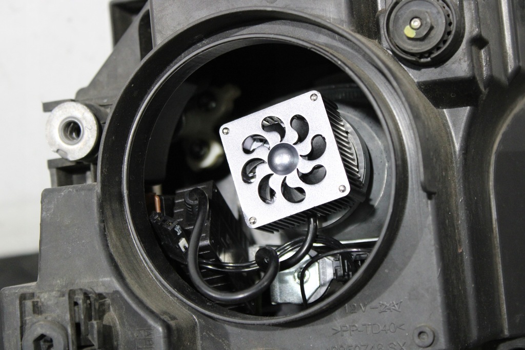 фото №8, Лампы перед передние jeep renegade 0051953107 0051953110