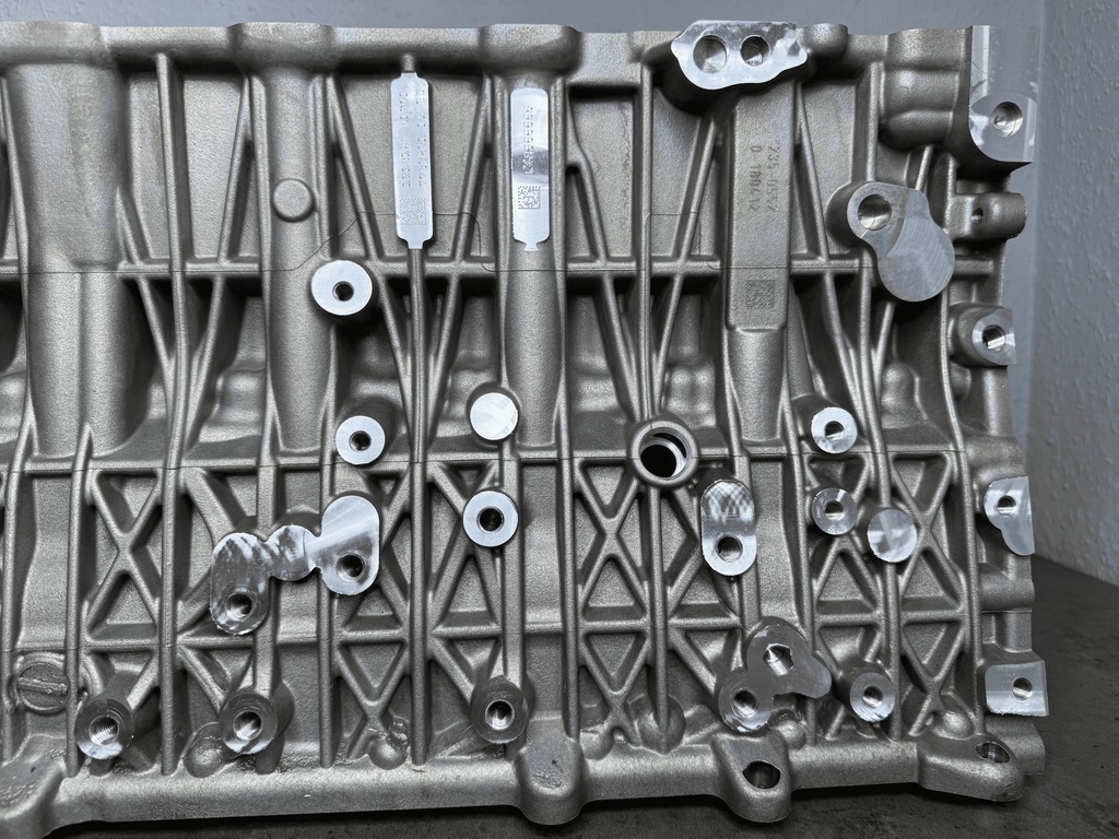 фото №10, Блок двигателя bmw m57 m57n2 m57d30 m57tu2 3.0d 7792822 7 792 822 новый