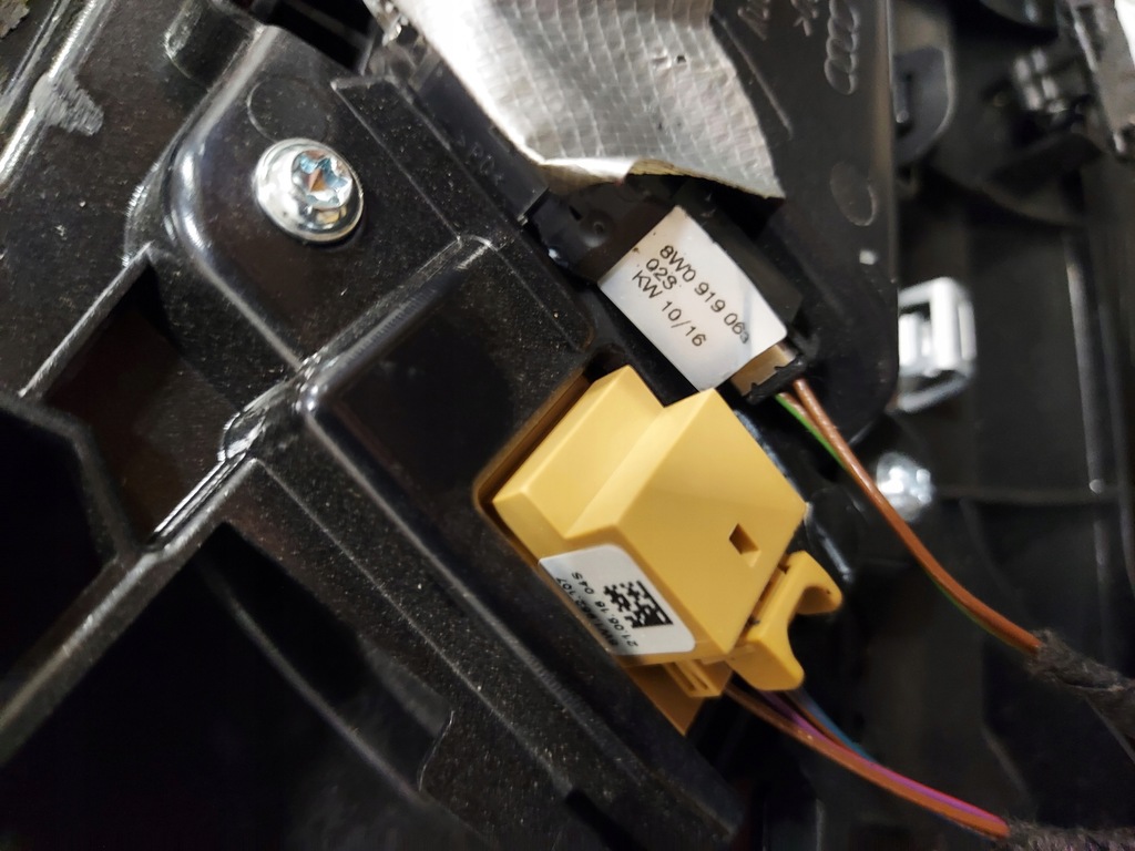 фото №5, Audi a4 b9 обшивка оббивка двері лівий перед 8w0