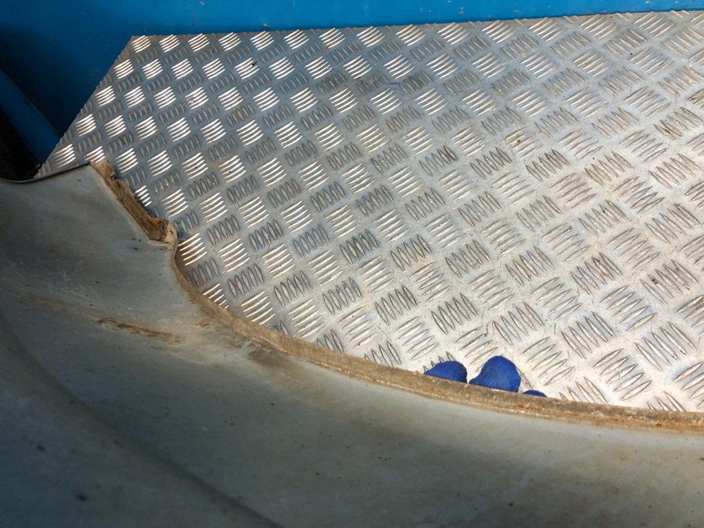 Mercedes ml w164 крыло левый перед передний 775 Оригинал