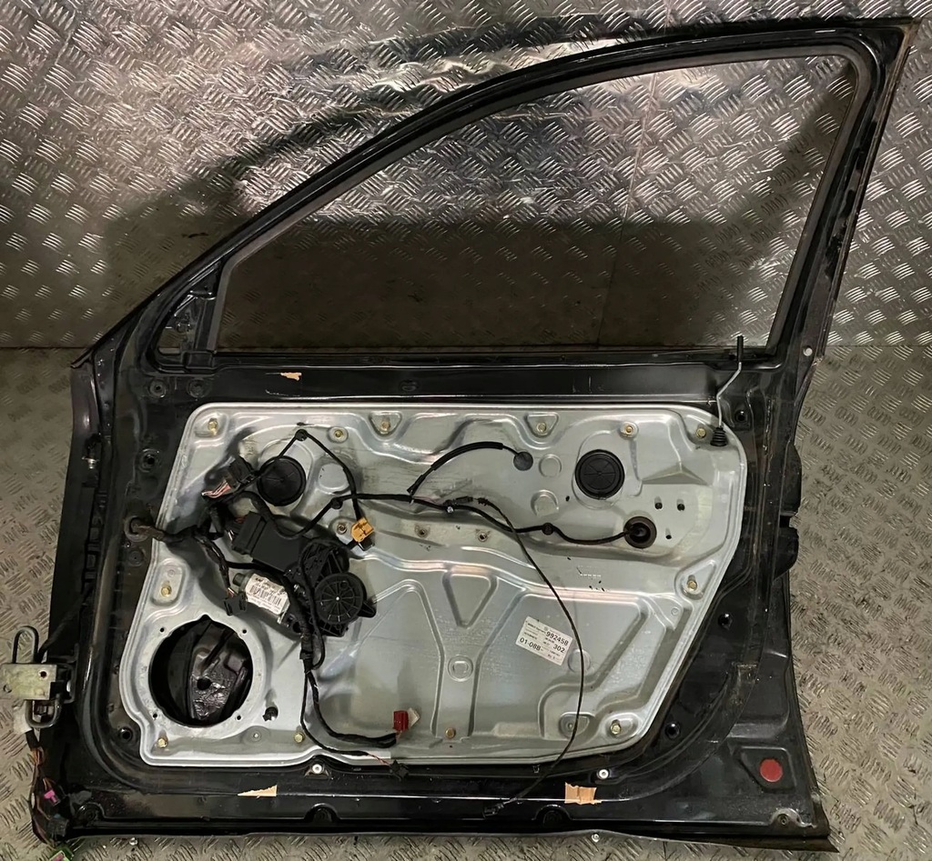 фото №8, Комплект дверь левая правое перед задняя volkswagen passat b6 2008 ladne bez ржавчина