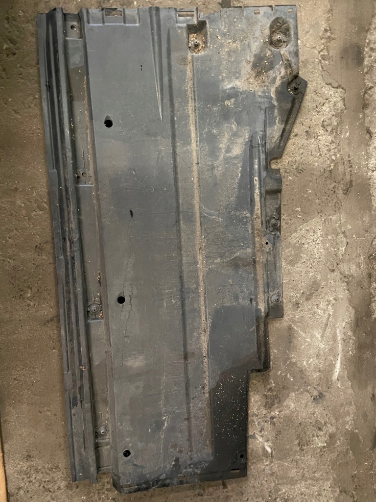 Audi a4 b8 a5 захист плита підлога підвіска ліва Ціна